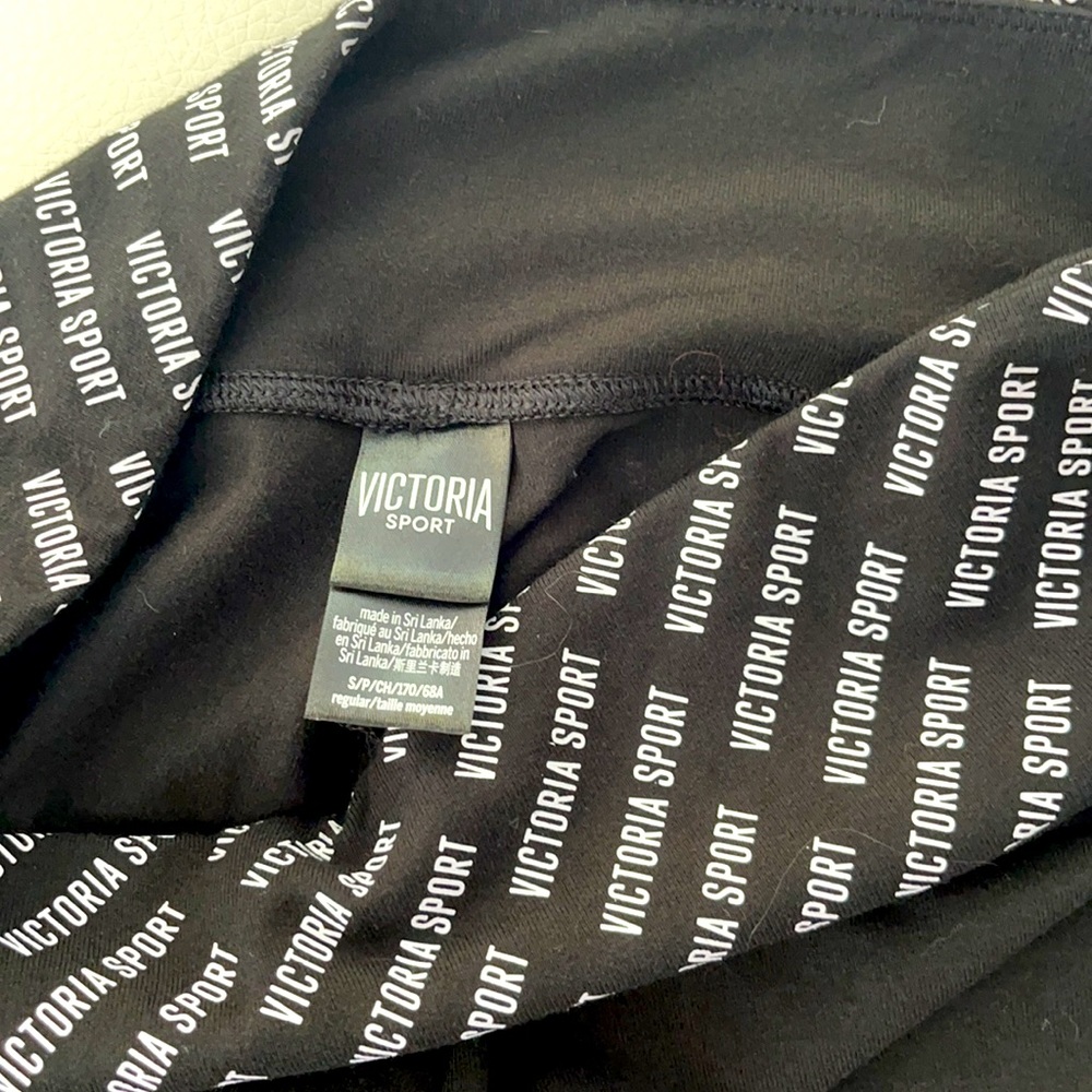 Victoria’s Secret Sport leggings, size S. NWOT - Picture 2 of 5